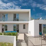 Tatil Evi Schoene- Topmoderne Ferienvilla Auf Zypern By Interhome Protaras
