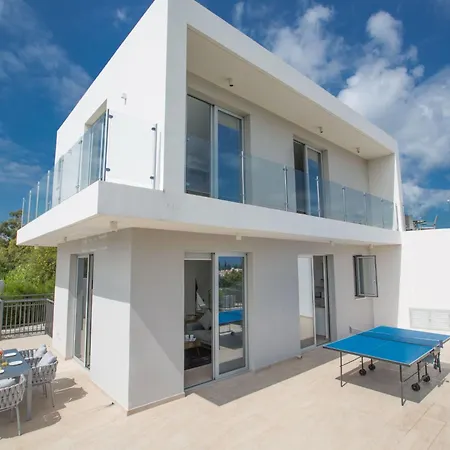 Casa de Férias Schoene- Topmoderne Ferienvilla Auf Zypern By Interhome Protaras