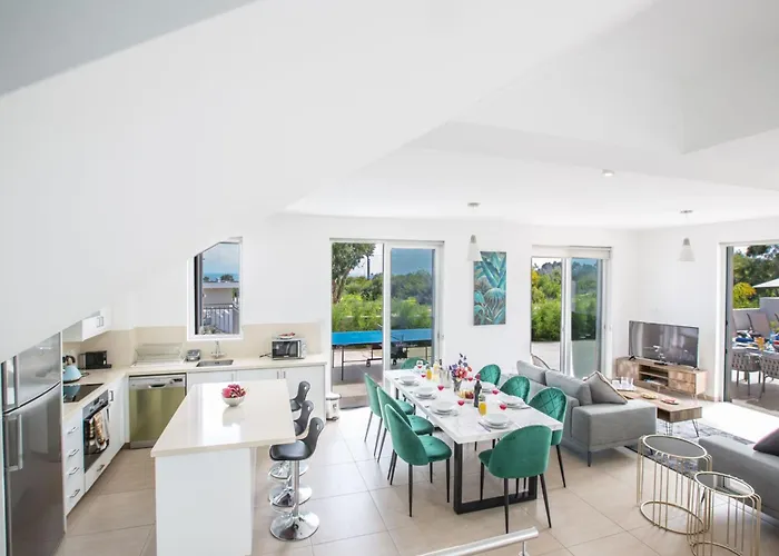 Schoene- Topmoderne Ferienvilla Auf Zypern By Interhome Protaras