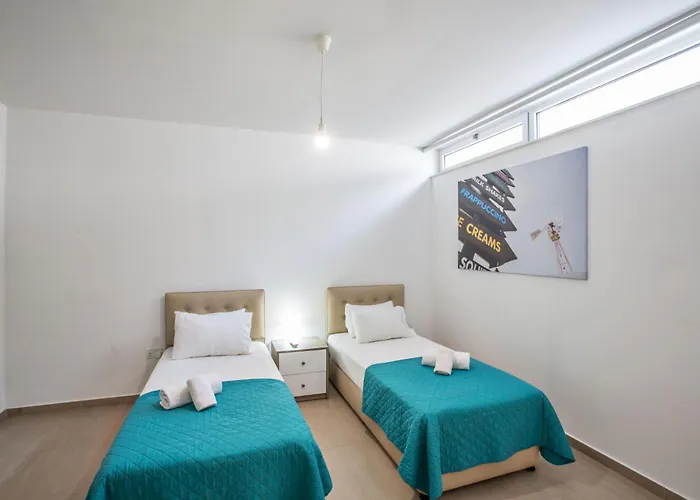 Schoene- Topmoderne Ferienvilla Auf Zypern By Interhome プロタラス