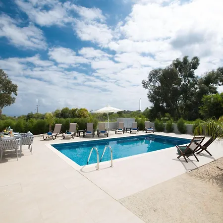 Schoene- Topmoderne Ferienvilla Auf Zypern By Interhome Holiday home