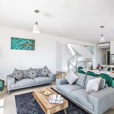 Schoene- Topmoderne Ferienvilla Auf Zypern By Interhome בית נופש