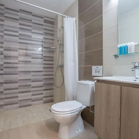 Schoene- Topmoderne Ferienvilla Auf Zypern By Interhome *