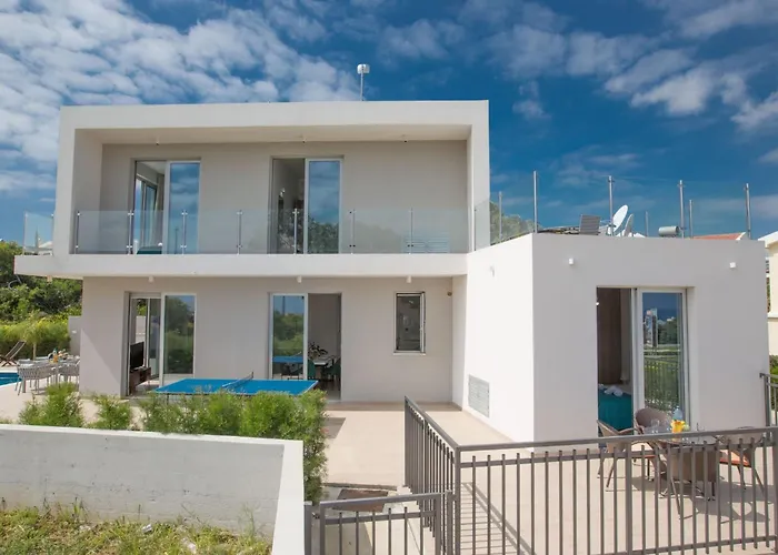 Holiday home Schoene- Topmoderne Ferienvilla Auf Zypern By Interhome Protaras