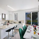 Schoene- Topmoderne Ferienvilla Auf Zypern By Interhome Hébergement de vacances *