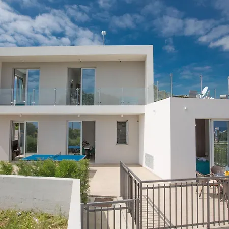 Feriehus Schoene- Topmoderne Ferienvilla Auf Zypern By Interhome Protaras